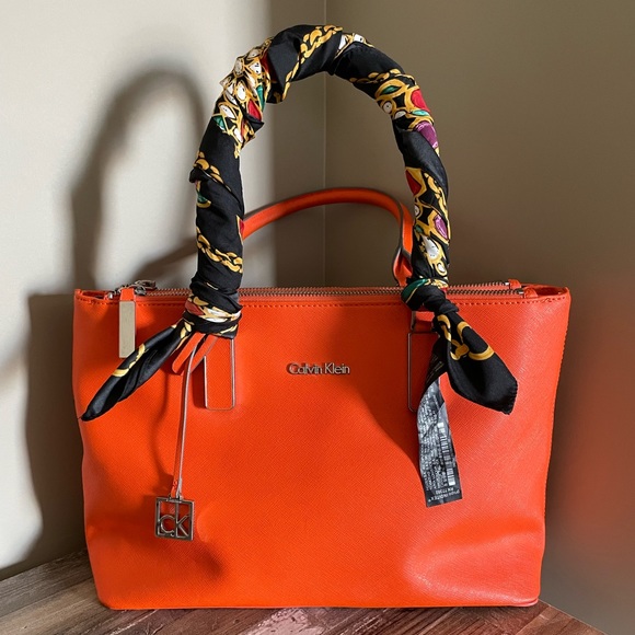 Calvin Klein Orange medium sized Tote bag - Picture 16 of 16